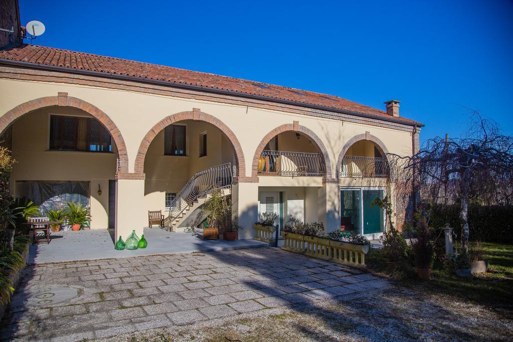 Domus Rosarum Arqua Petrarca Bagian luar foto